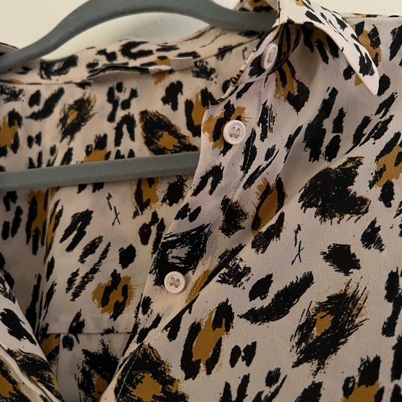 & Other Stories Leopard Animal Print 100% Silk Button Down Blouse - Picture 5 of 11